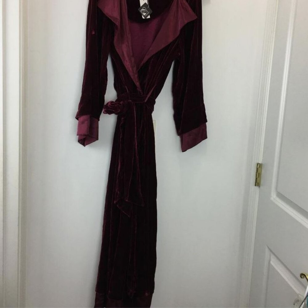 Cabernet Velvet Silk Robe M New - Picture 2 of 9